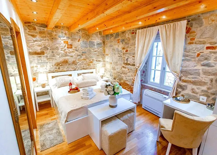 New Lux Merissima Bed & Breakfast 4*