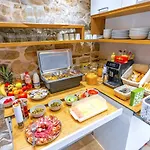 New Lux Merissima Bed & Breakfast