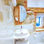 New Lux Merissima Bed & Breakfast