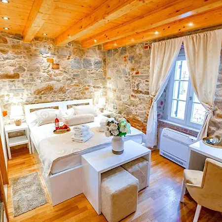 New Lux Merissima Bed & Breakfast 4*