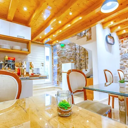 New Lux Merissima Bed and Breakfast Σπλιτ